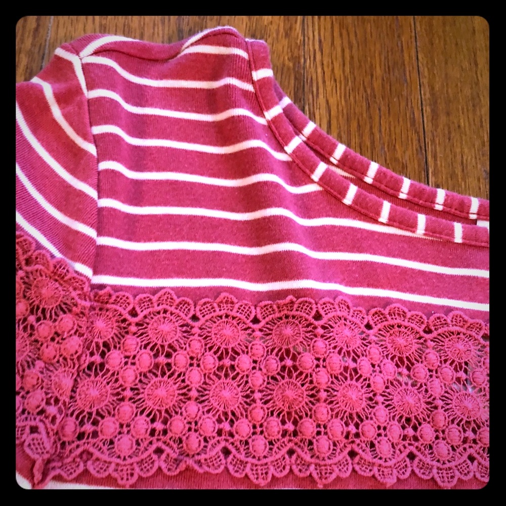 Striped Red and White Top with Lace Detail, sz M
